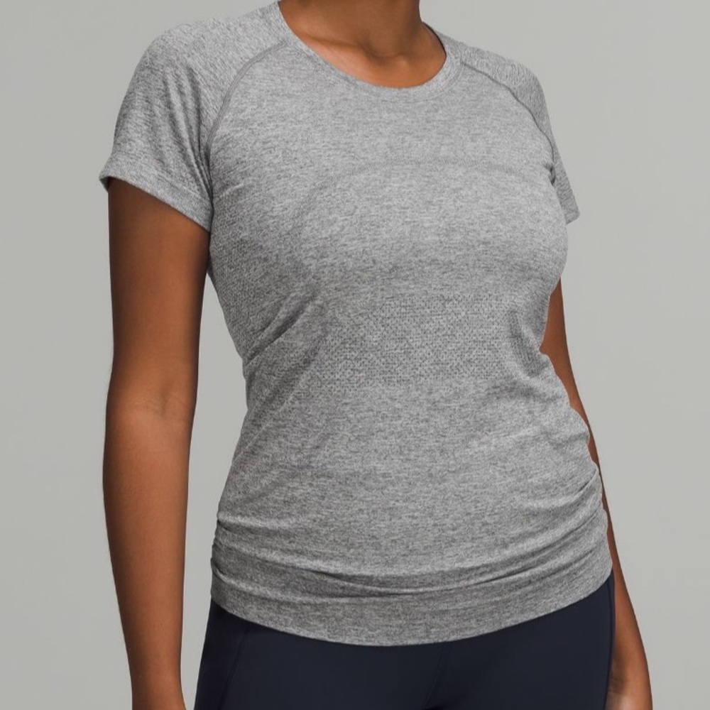 lululemon athletica Gray Short Sleeve Tee